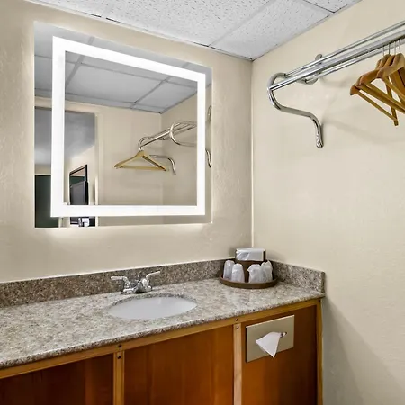 Americas Best Value Inn Martinsburg Exterior photo