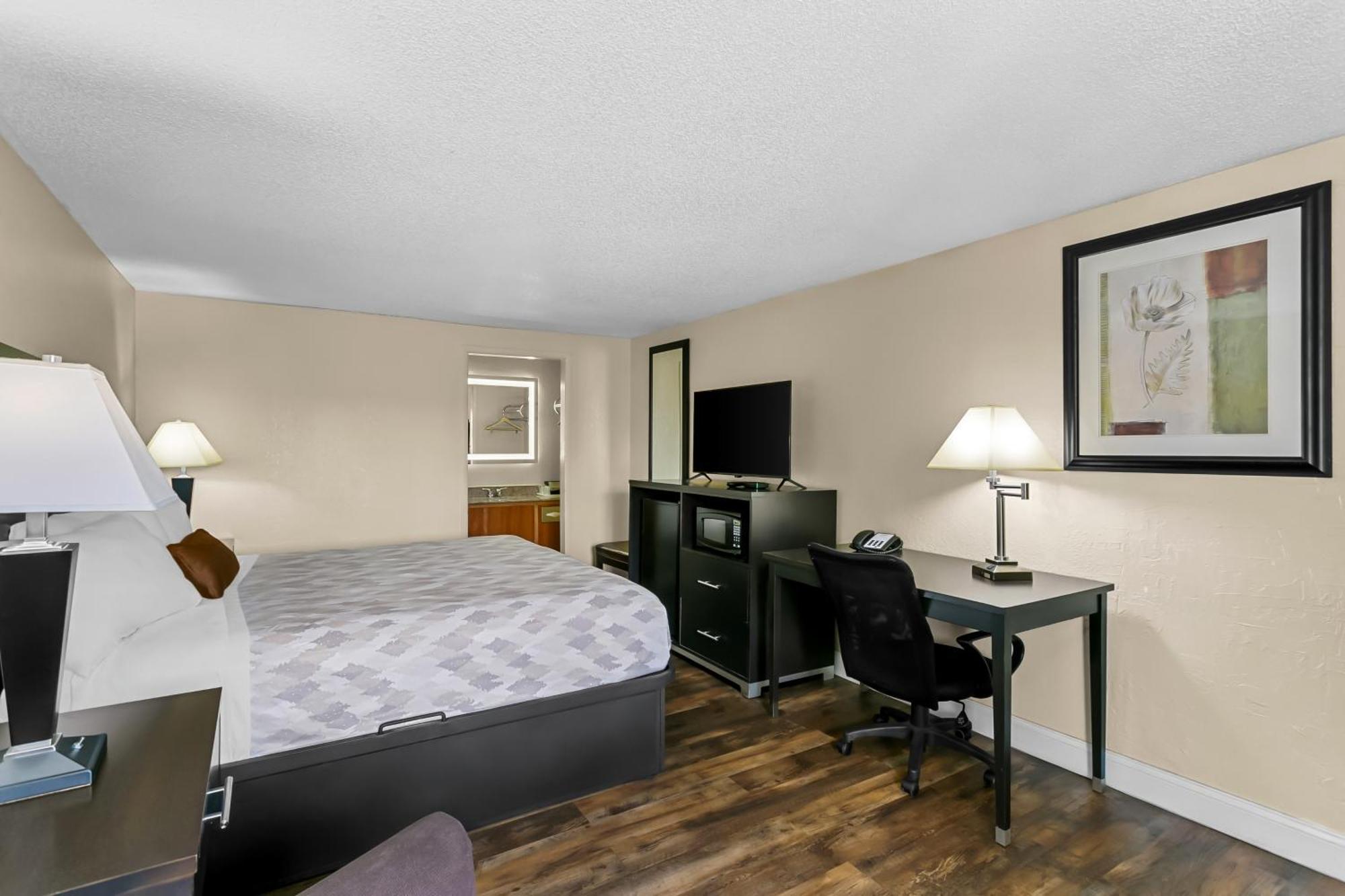 Americas Value Hotel