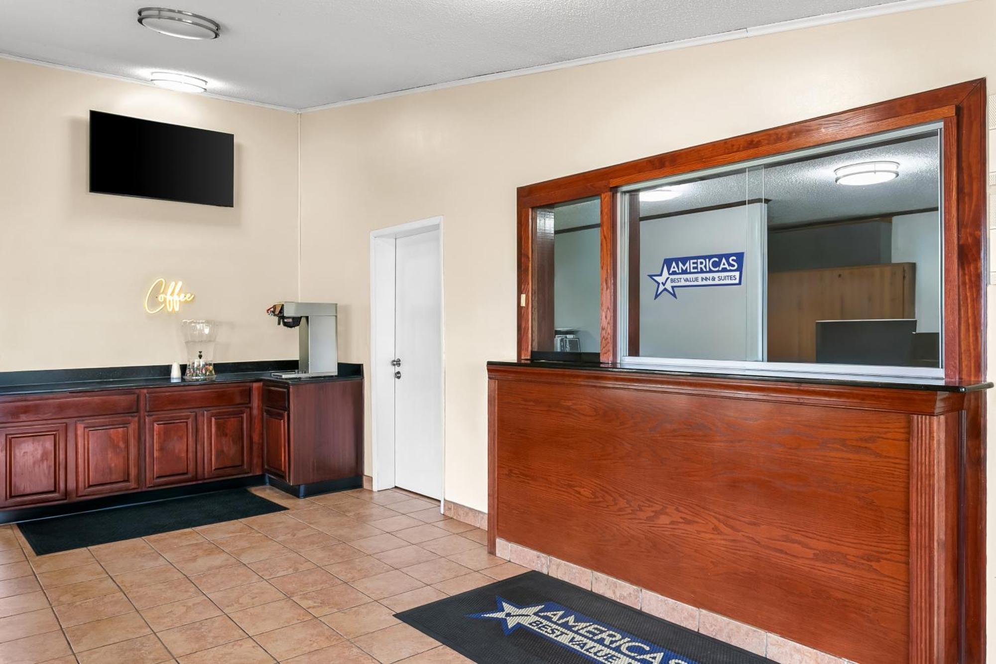 Americas Value Hotel 2*