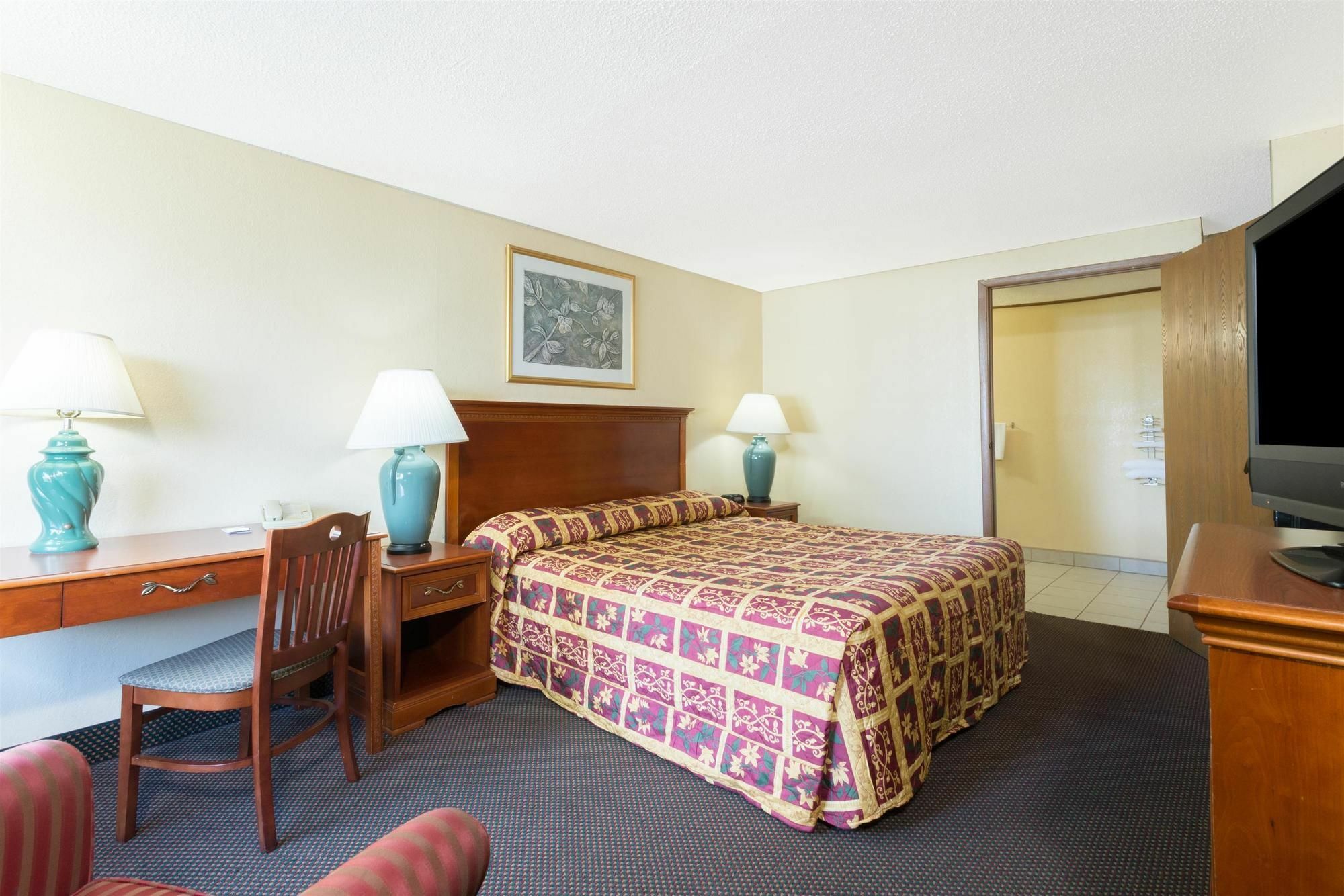 Americas Value Hotel 2*